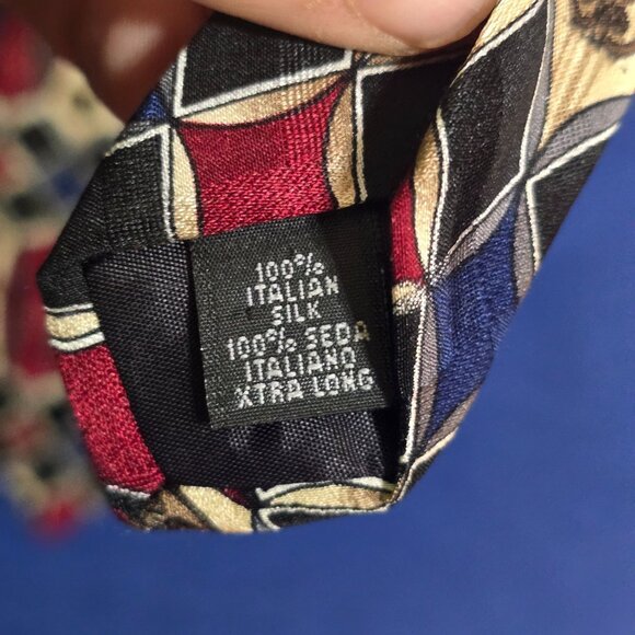 Conte Di Milano Extra-Long Italian Silk Tie Red & Black Geometric Key Pattern - Picture 4 of 6